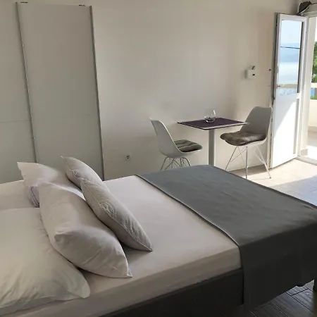Apartmani Milka I Jozo Omiš Esterno foto