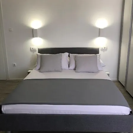 Apartmani Milka I Jozo Omiš Esterno foto