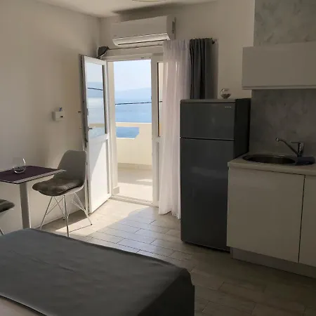 Apartmani Milka I Jozo Omiš Esterno foto