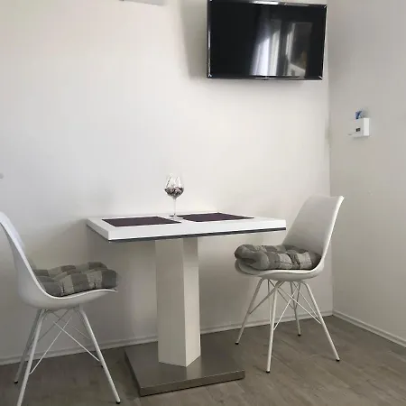 Apartmani Milka I Jozo Omiš Esterno foto
