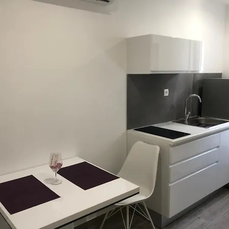 Apartmani Milka I Jozo Omiš Esterno foto