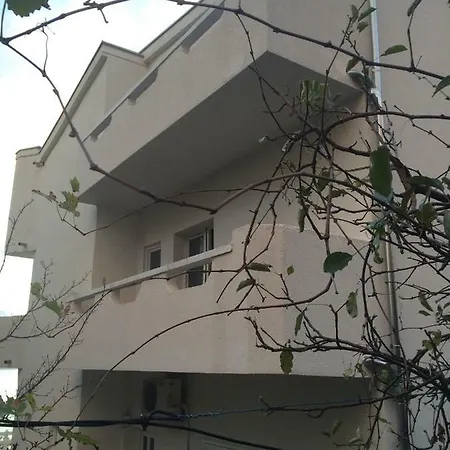 Apartmani Milka I Jozo Omiš Esterno foto
