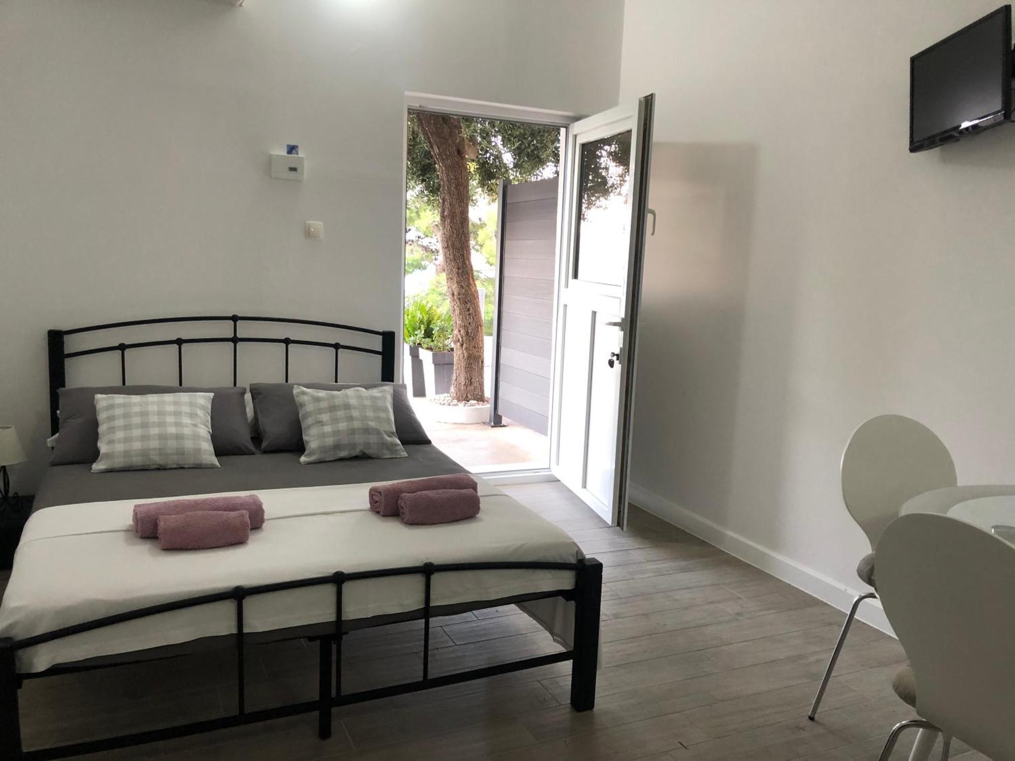 Apartment Milka I Jozo Omis